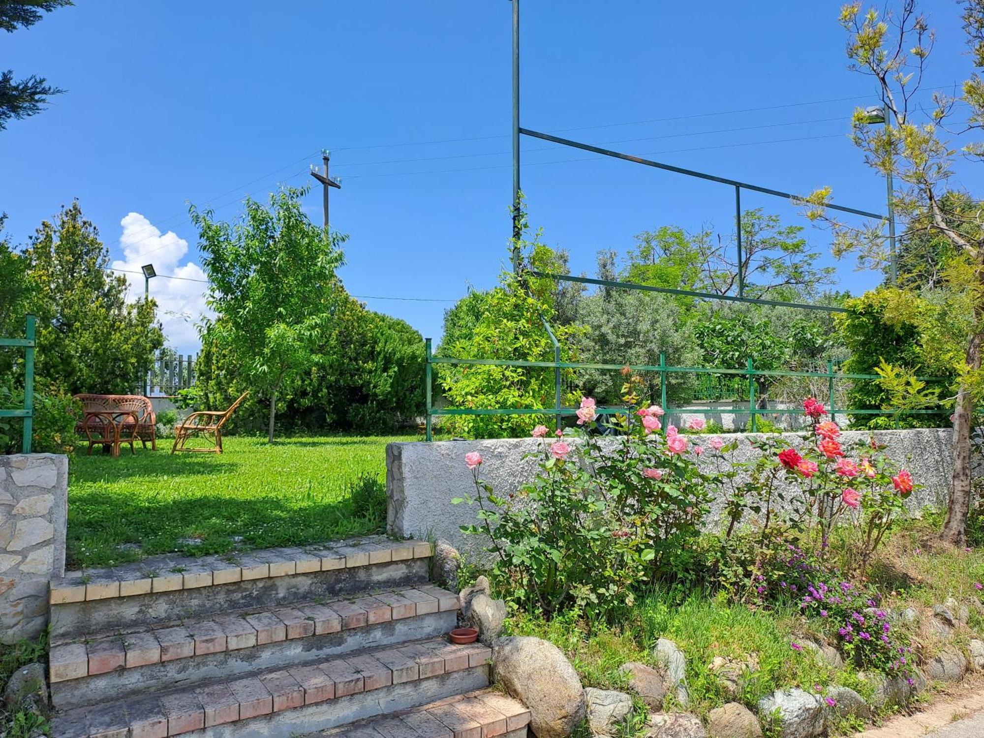 La Dimora Di Radha B&B Centro Olistico Ренде Екстер'єр фото